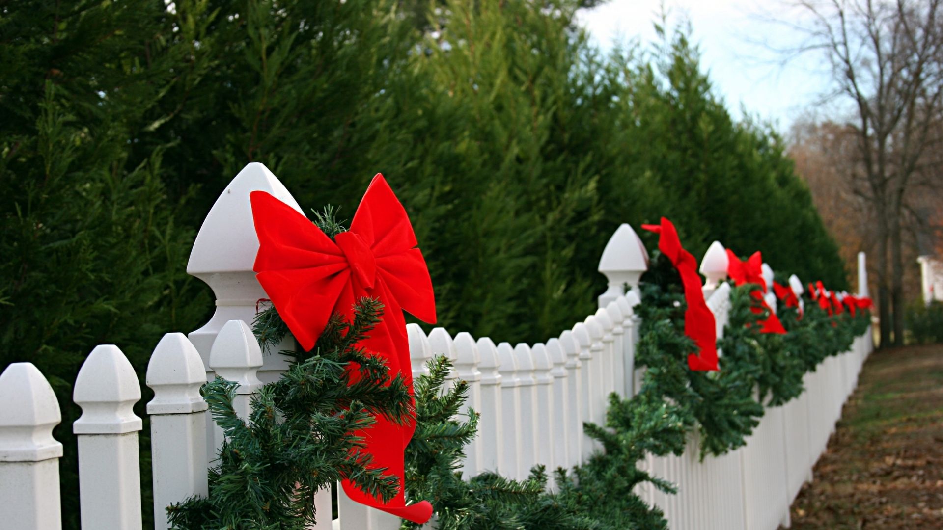 Christmas fence decorations