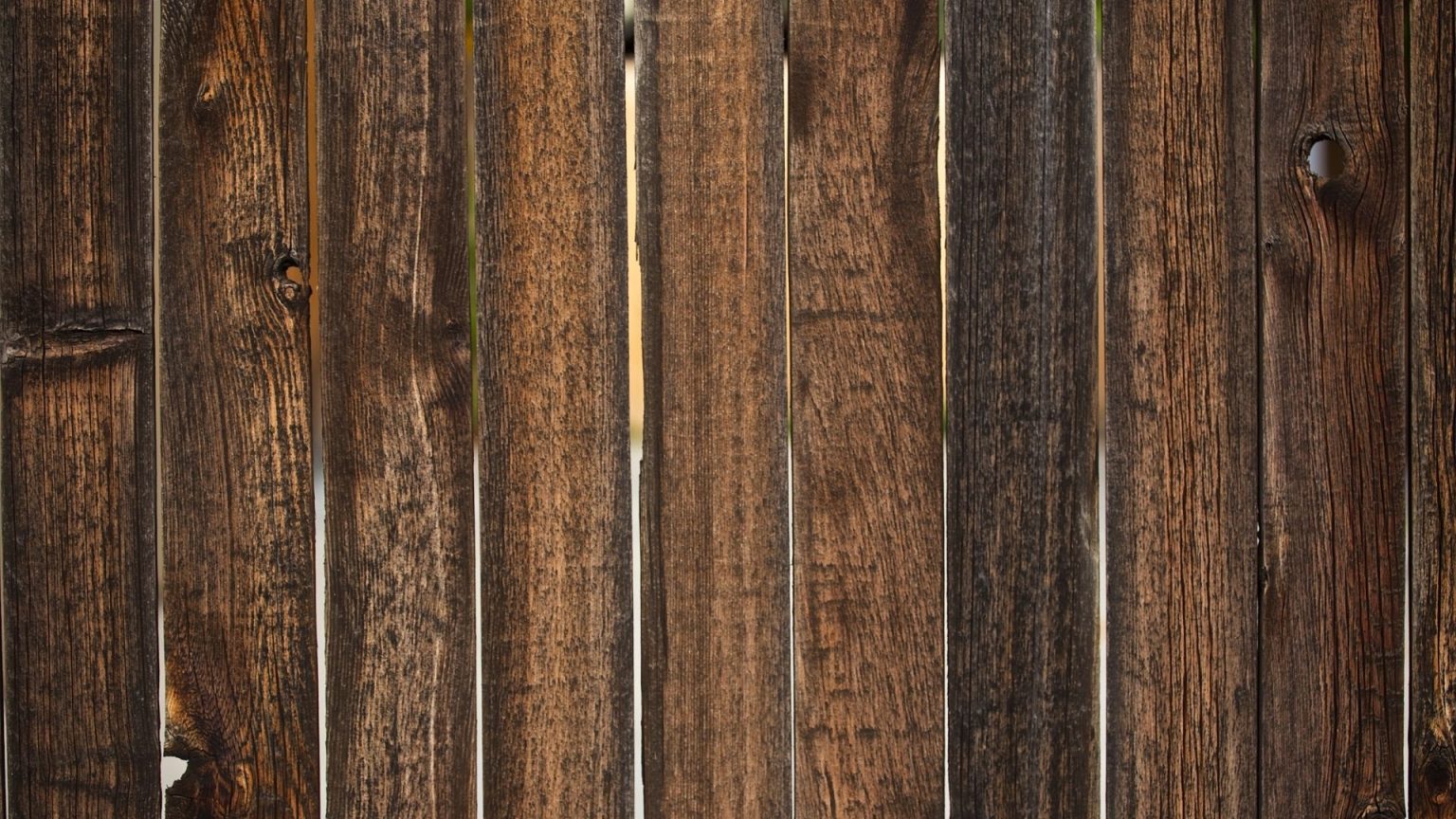 What Can You Do with An Old Wood Fence? Clarksville Fencing