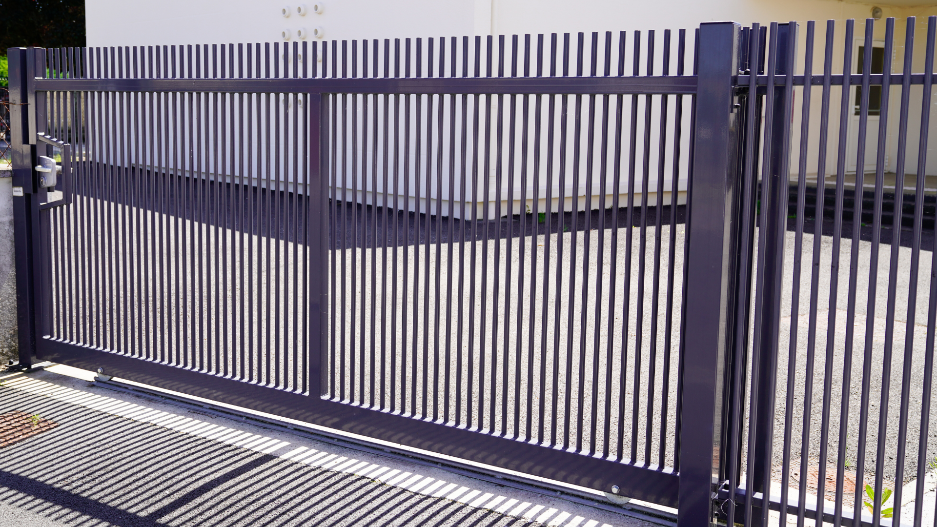 Aluminum Fences: Longevity, Materials, and Cost - Fence Outlet