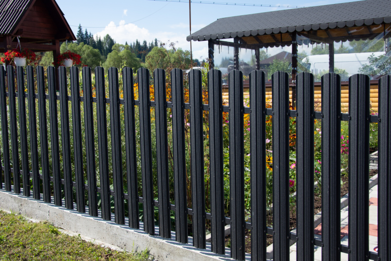 CF- Aluminum Fences Aluminum fence
