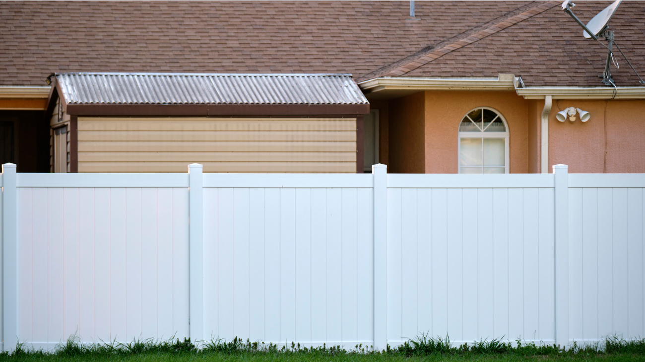 vinyl fencing