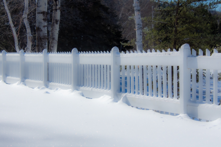CF- Vinyl Fences in Cold Weather vinyl fence